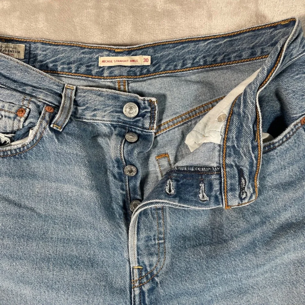 Levis levi women